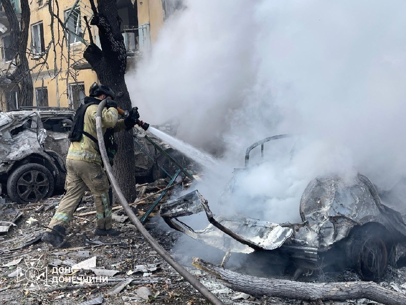 Kramatorsk, 20 Oct: firefighters at a five-storey block hit by aerial bombs, twelve days after the bus strike