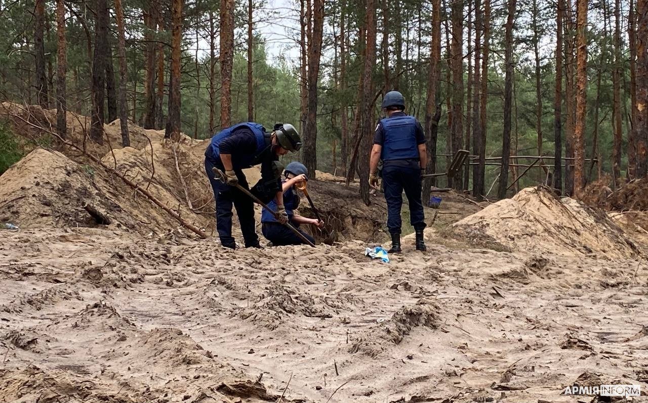 Exhumation en cours sur le lieu d'inhumation, 16 sept. 2022