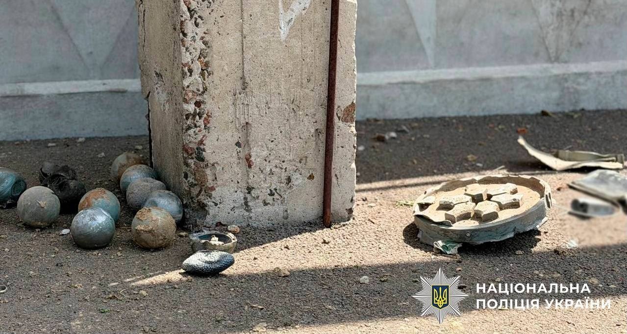 Unexploded cluster bomblets from a Kh-69 missile found in Kyiv